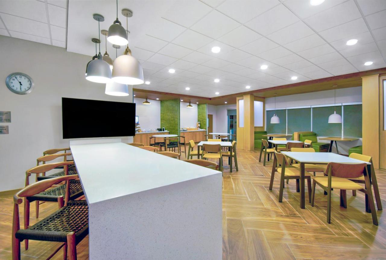 Fairfield By Marriott Inn & Suites Cincinnati North Уест Честър Екстериор снимка